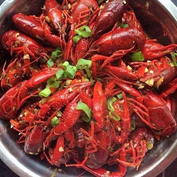 麻辣小龙虾培训,多种口味小龙虾,实体店师傅手把手教,学会为止.jpg
